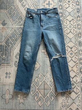 GAP Cheeky Straight Sky High Jeans in Medium Blue with Knee Rip